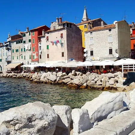 Lovely Studio Damuggia With Terrace Rovinj