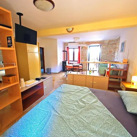 Daire Lovely Studio Damuggia With Terrace *