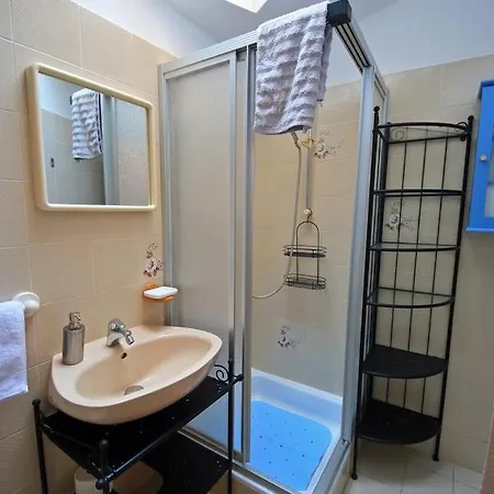 Lovely Studio Damuggia With Terrace Daire *