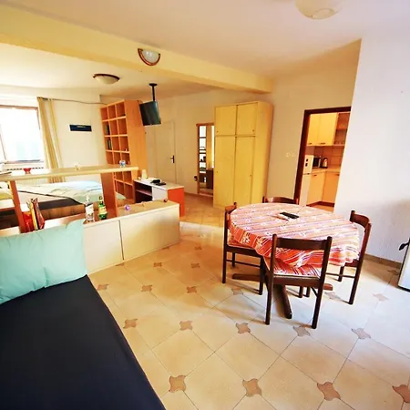 Daire Lovely Studio Damuggia With Terrace *